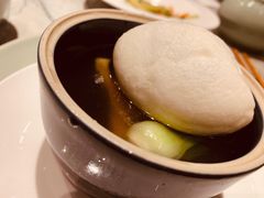 松茸炖鸡孚-萬國春·中菜馆(颐和公馆店)