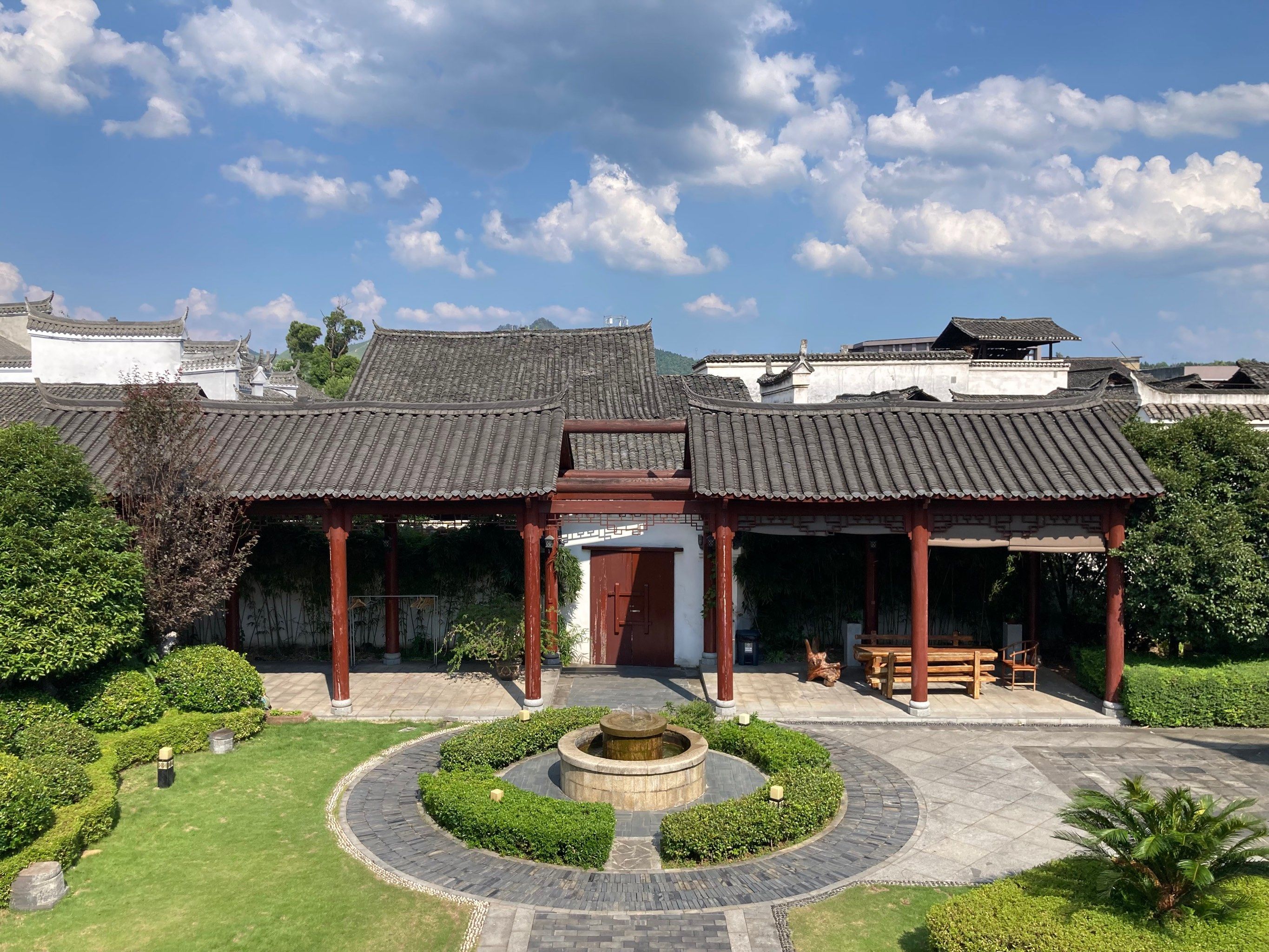 干净卫生环境好,方便,服务周到,早餐好吃