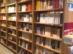 店内环境-第5大道精品休闲购物广场