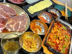 -臻牛烤肉