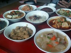 -蓝田九大碗民俗食府(蓝田店)