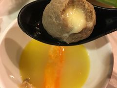 -鲜入围煮花胶鸡海鲜火锅