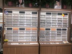 -视野联行眼镜·蔡司授权店(长白万象汇店)