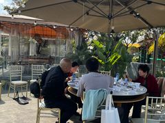 -茅草房·河畔园林火锅