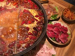 -白乐天毛肚火锅馆(解放碑店)