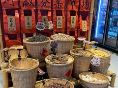 -刘淑芬·活鱼铁锅炖(北京首店)