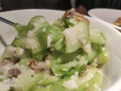 鲜丝瓜焖河蚌-费大厨辣椒炒肉(万家丽一店)