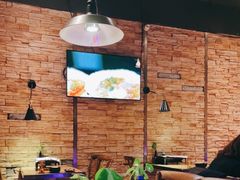 大堂-何师烧烤Pro ·江湖川菜·小龙虾·精酿(太古里旗舰店)