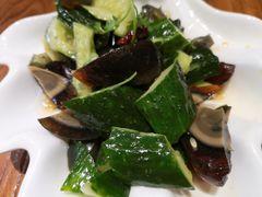 爽口皮蛋黄瓜-东来菜馆•手抓海鲜家常菜•海鲜锅贴(鸽子窝店)