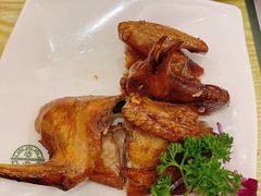 红烧乳鸽-添好运点心专门店(百老汇店)