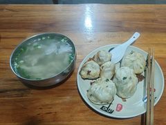 -依云煎包店