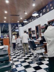 -MARTIN'S BARBER SHOP男士理发馆