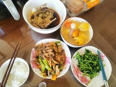 -乐禧母婴全自营月嫂(宝山店)