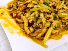 鱼香肉丝-芽庄老成都川菜馆
