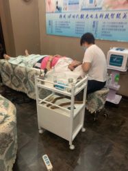 -威思丽高温瑜伽会馆