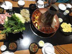 -果松木炭酸菜铜火锅·外婆参鸡汤