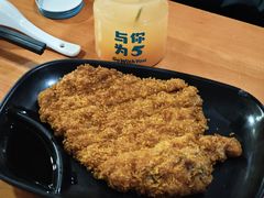-莱莱小笼·乔艾