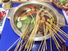 -马路边边串串香(苗栗路店)