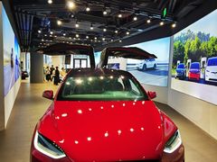 -TESLA 特斯拉(上海太古汇体验店)