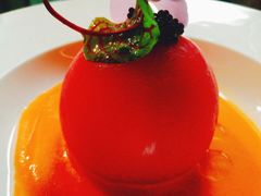 手拆帝王蟹腿肉配有机番茄-YUE·6·西式融合餐厅(外滩六号店)