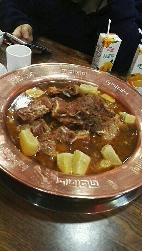 满都拉图·烧烤羊蝎子火锅-"店面不算太大,服务不错,上菜速度也挺快,.