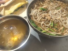 -正宗杨记普洱酸醋米线(总店)