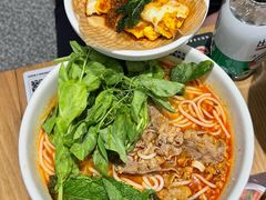 -蒙自源米线大王(花园城商场店)