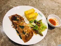 传统烤猪颈肉配酸甜酱-美奈小馆·东南亚菜(福田星河COCO Park店)