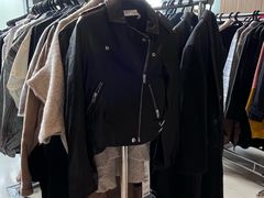 -广州周大福金融中心