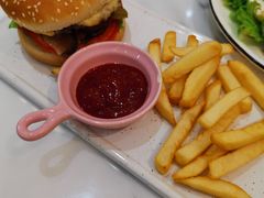 -丽莎沙拉轻食餐厅(国贸店)