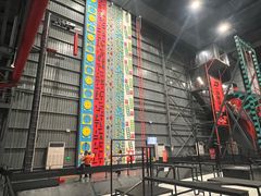 -极限PLAY运动娱乐新世界·团建派对表演休闲馆·室内高空游乐园