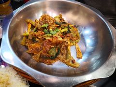 -愉肴麻辣香锅(中北镇店)