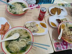 -小杨生煎(金山百联购物中心3楼店)