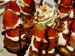 草莓忌廉华夫饼-BE BRIGHT KITCHEN(正佳广场店)