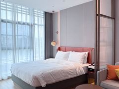 -广州花都融创文旅城希尔顿惠庭酒店