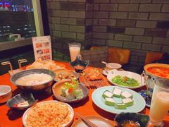 黄金菠萝海鲜炒饭-越谜·越南餐厅(长白店)