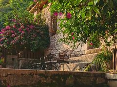 -高荡千年布依古寨旅游景区