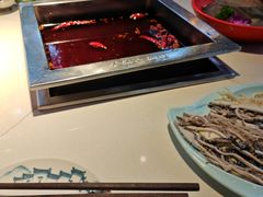 -二荆条·蜀鲜汇城市森林火锅