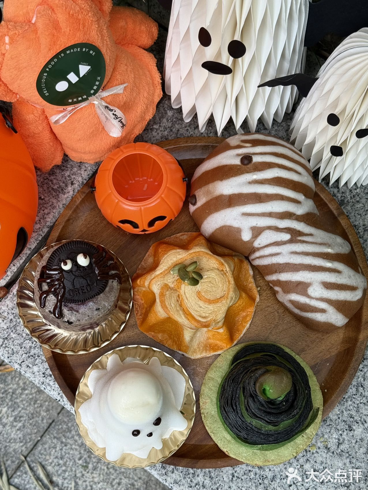 万圣节小👻出游丨被可爱的糕点迷住了
