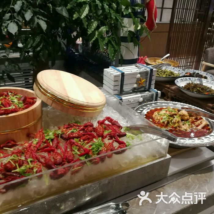 日照苏宁诺富特酒店食宜全日制餐厅麻辣小龙虾图片