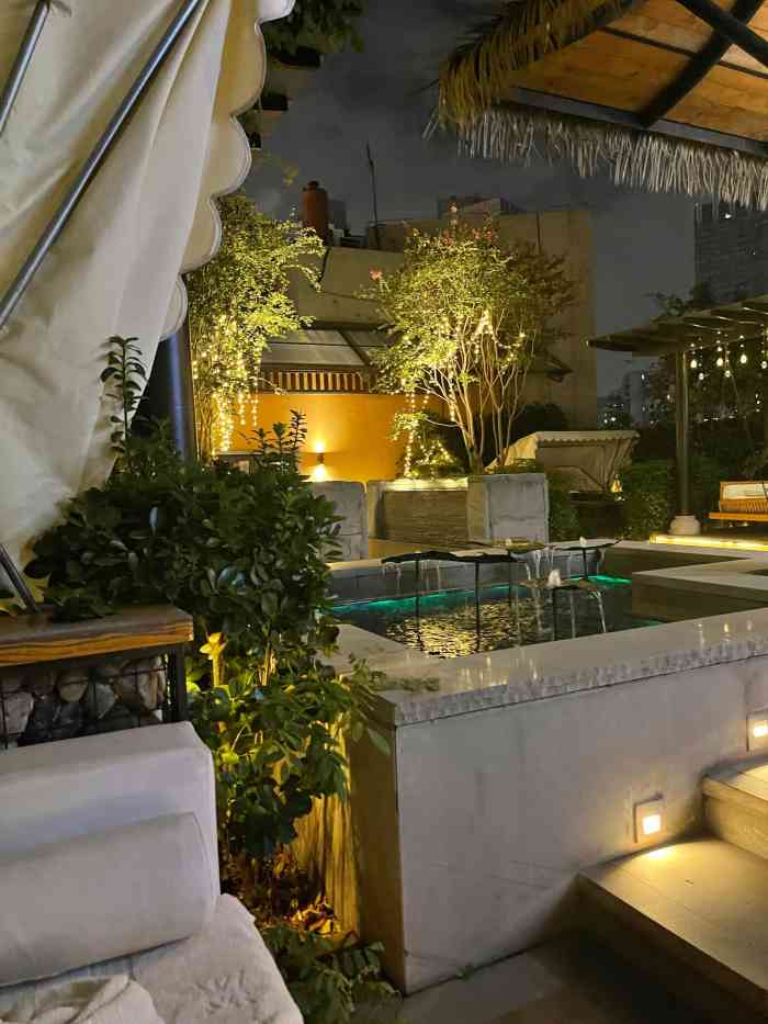 浅深(曹杨店)-"天气越来越冷,某人想蒸一蒸,洗一洗,那就.