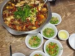 -乡土特色.冷锅鱼.牦牛肉汤锅