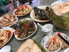 -四川小胡子海鲜(丁村万人海鲜广场店)