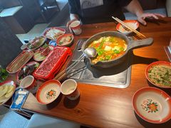 -夺欢喜贵州酸汤牛肉火锅(静安寺店)