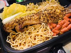 -川渝窈妹纸包鱼·齐齐哈尔烤肉