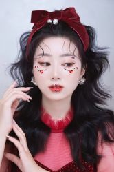 -洋洋婚纱品牌集合店