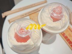 雪被子大草莓-喜茶(北京五棵松华熙店)