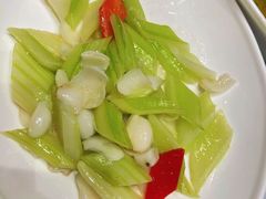 西芹百合-老人和饭店(淮海中路店)