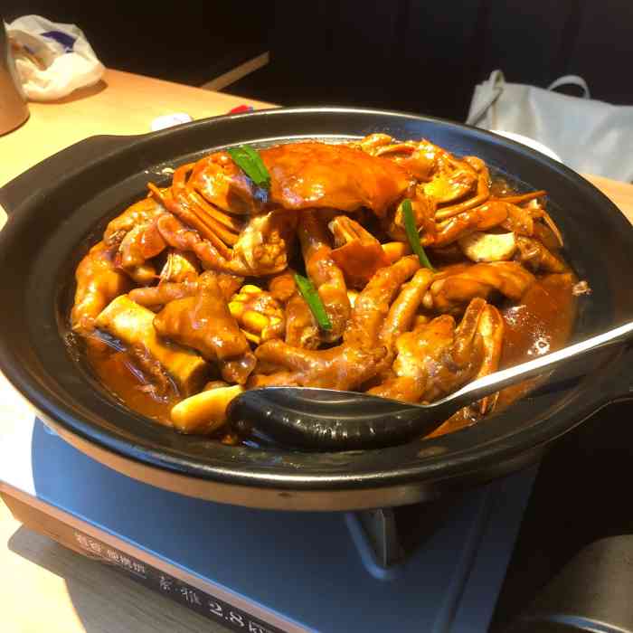 摩能肉蟹煲(增城东汇城店)-"在东汇城开的一家肉蟹煲 看着环境什么的
