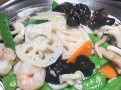 荷塘月色-95号酱骨·一块豆腐(展春园西路店)